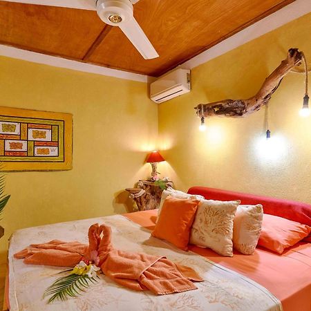 Chalet Tropical Hotel & Restaurant-Pizzeria Las Galeras Exterior photo