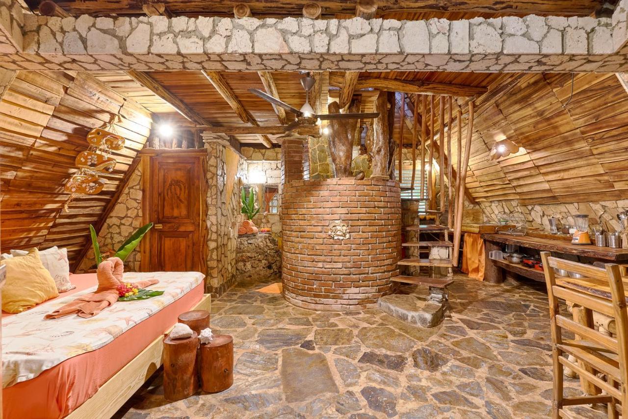 Chalet Tropical Hotel & Restaurant-Pizzeria Las Galeras Exterior photo