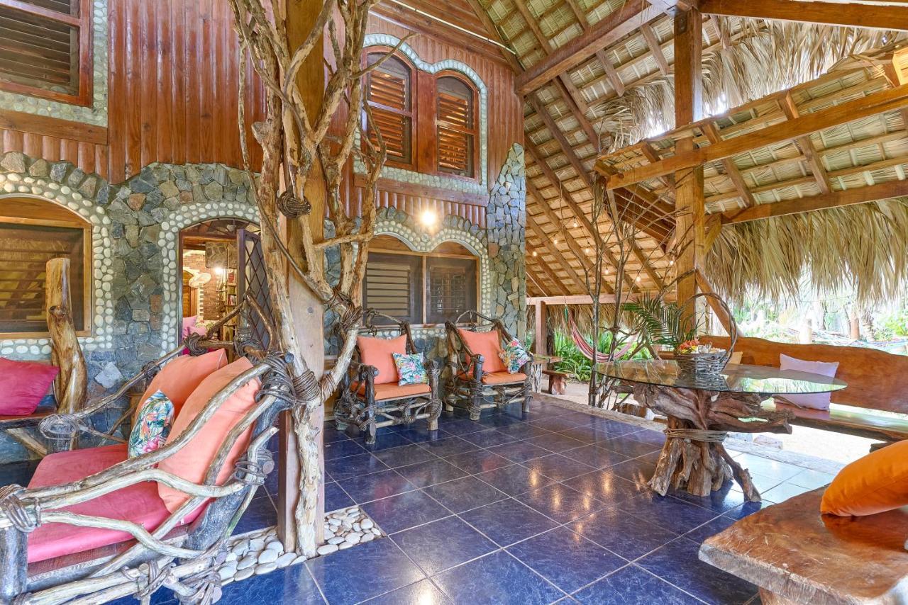 Chalet Tropical Hotel & Restaurant-Pizzeria Las Galeras Exterior photo
