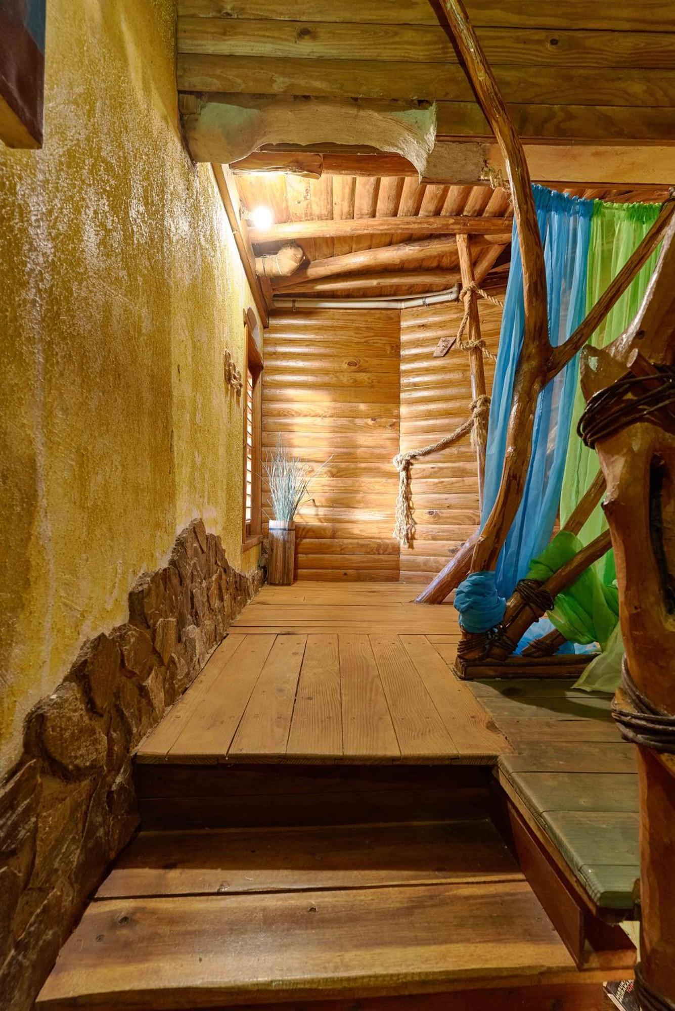 Chalet Tropical Hotel & Restaurant-Pizzeria Las Galeras Exterior photo
